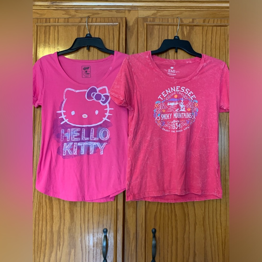 Shirt Bundle size S/XS Pink Hello Kitty
